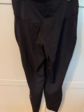 Lululemon Black High Rise Crop Leggings Size 12 | 23” Inseam Pocket